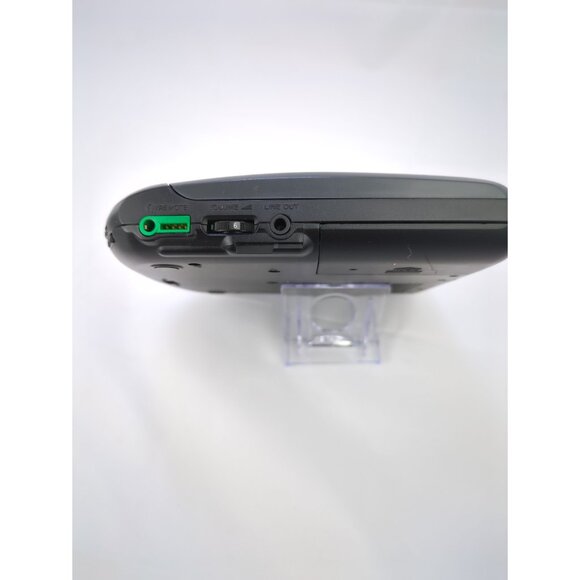 Vintage Sony Discman with Tape Adapter and Car Power Cable - Picture 6 of 10